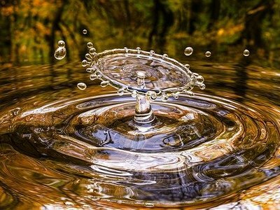 Kwas hialuronowy i jego zastosowanie w kosmetyce - jakie ma właściwości?